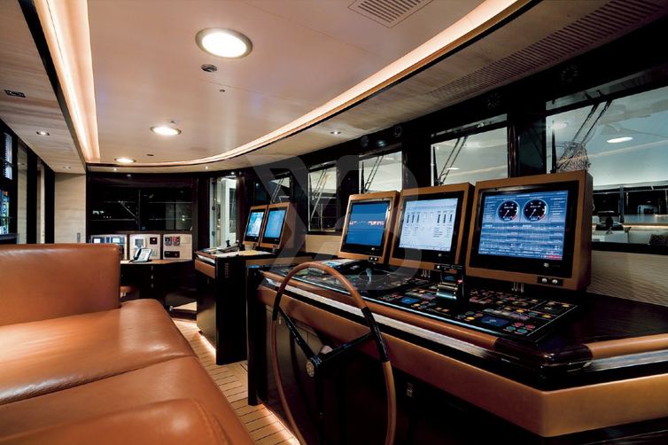 Bayesian yacht interior 18