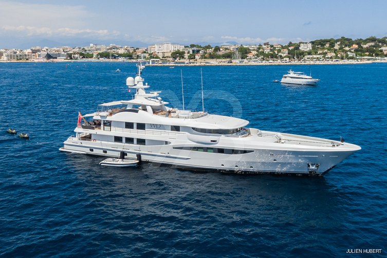 Were Dreams yacht exterior 2