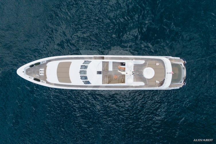 Hashtag yacht exterior 4