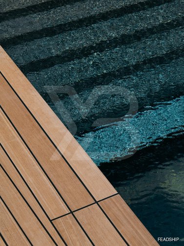 Breakthrough yacht exterior 43