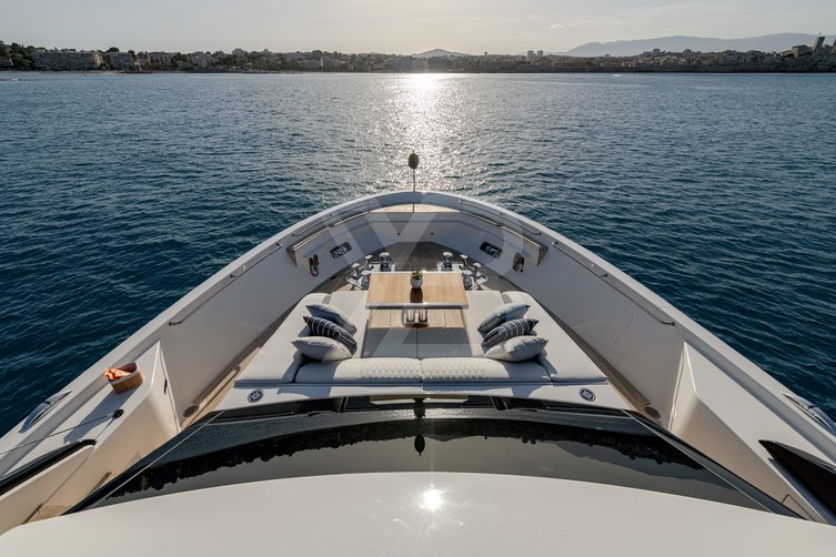 Match yacht exterior 5