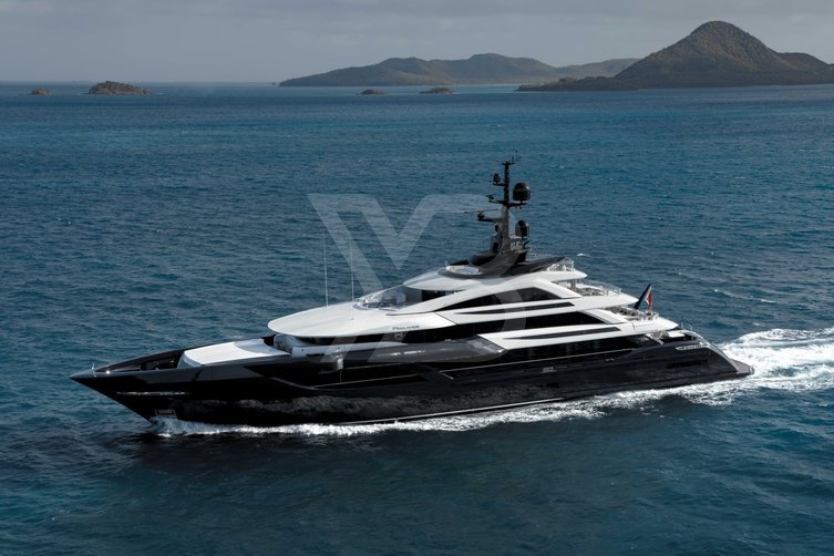 S5 yacht exterior 24