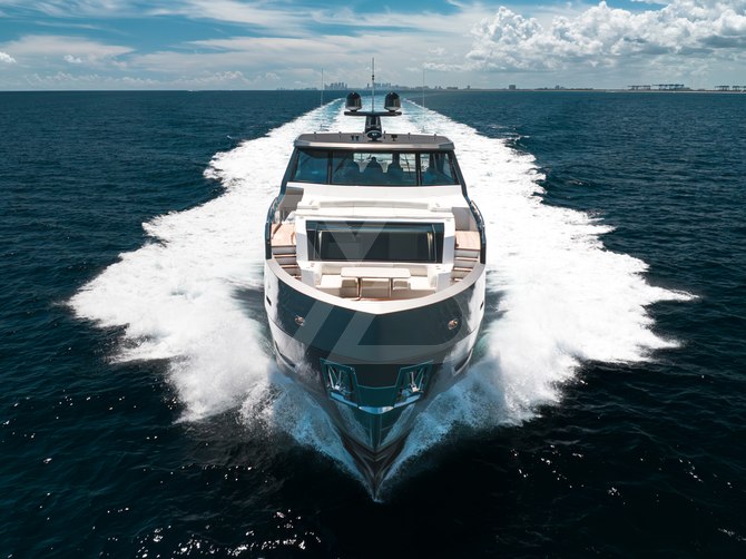 Ocean Alexander 28E/04 yacht exterior 3