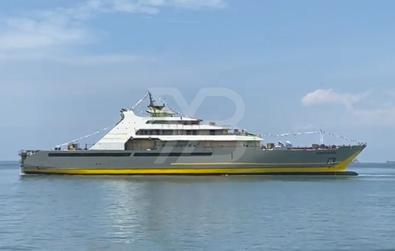 J7 Explorer yacht exterior 21