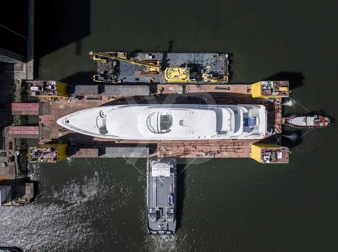 Feadship 827 yacht exterior 10