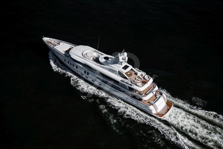 Neninka yacht exterior 22