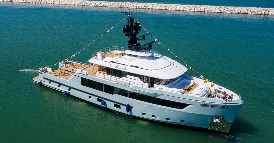 Aurelia yacht exterior 2