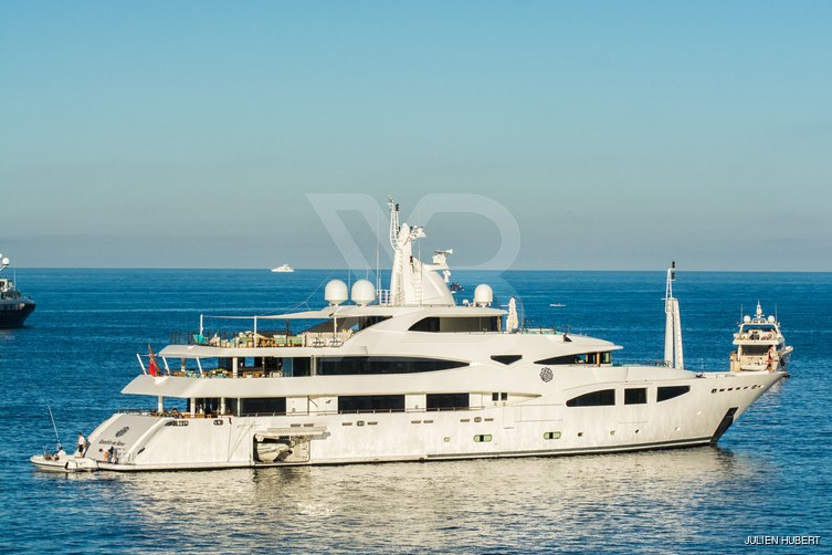 Aifer yacht exterior 3