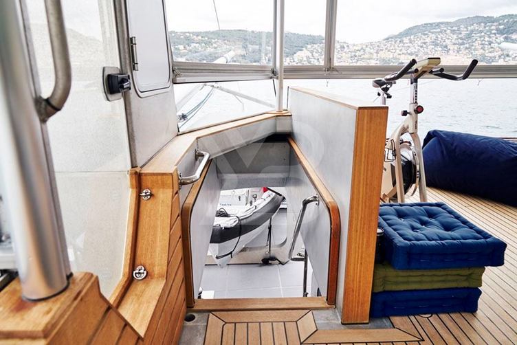 Iceberg yacht interior 59