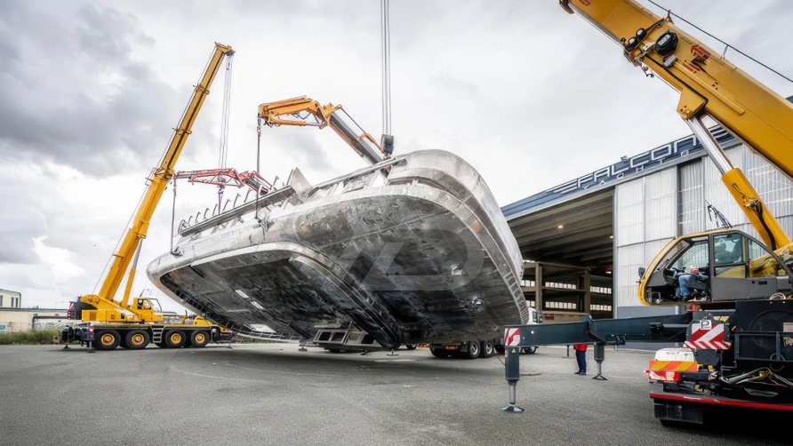 Stella Azure yacht exterior 6