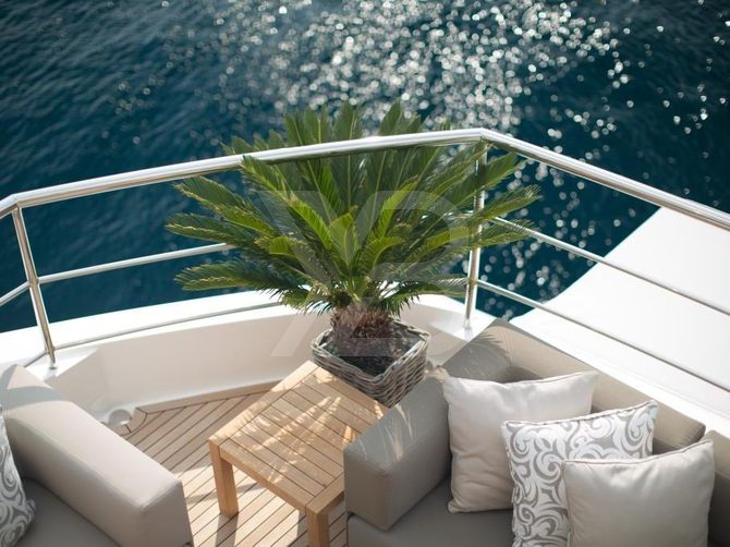 Solaris yacht exterior 67