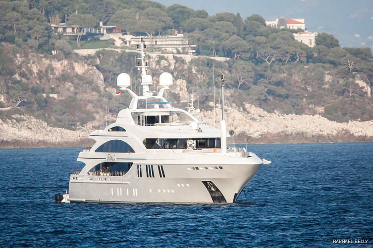 La Blanca yacht exterior 15