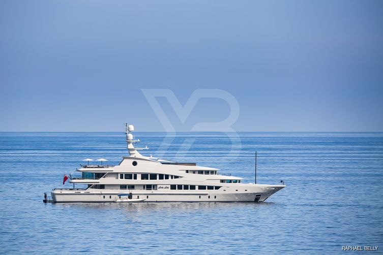 Lucky Lady yacht exterior 14