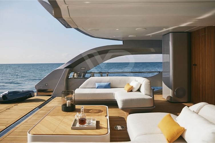 Tanelorn yacht interior 61