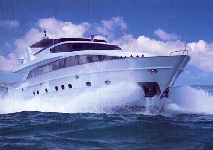 Blues yacht exterior 6