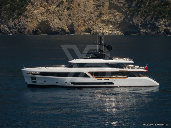 Legend yacht exterior 2