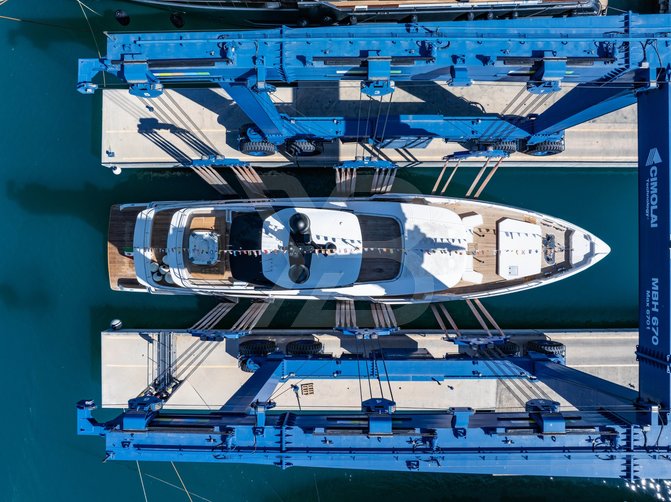 La Vetta yacht exterior 4