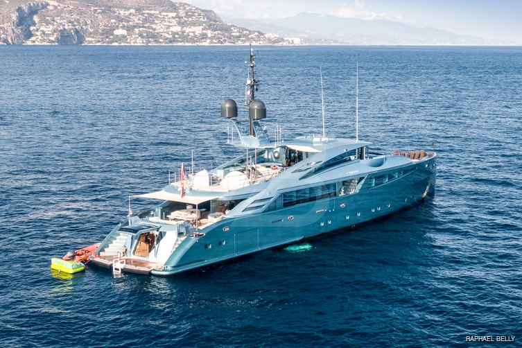 Queen Alla yacht exterior 7