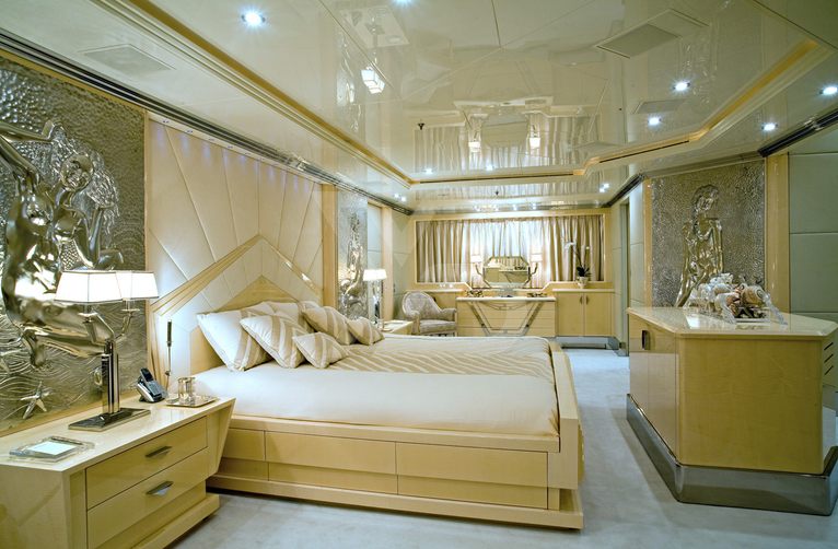 Sunday yacht interior 13