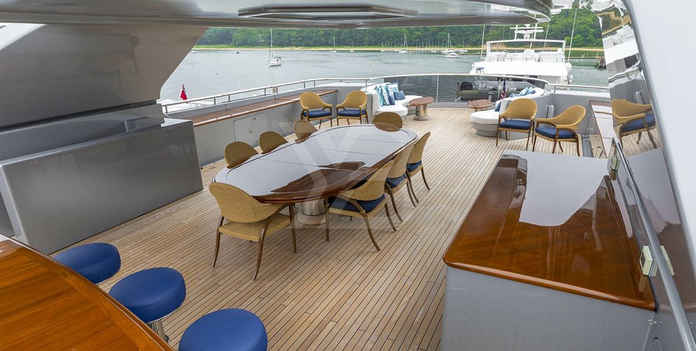 Vibrance yacht interior 12