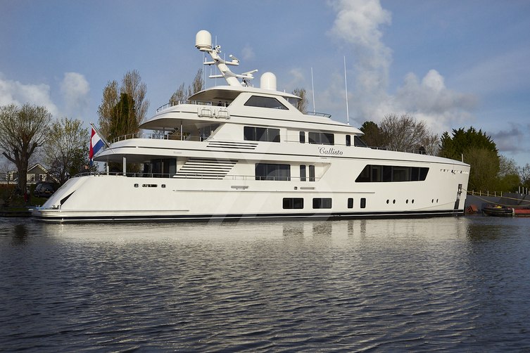 Callisto yacht exterior 9