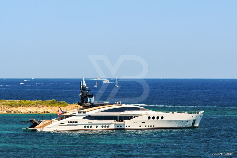 Lady M yacht exterior 2