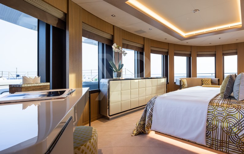 Artisan yacht interior 65