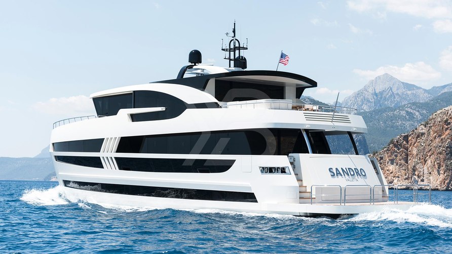 Sandro yacht exterior 4