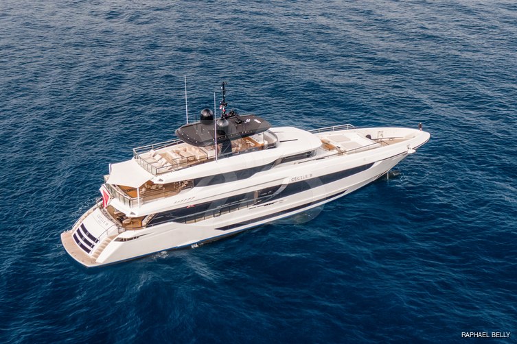 Cecile B yacht exterior 9