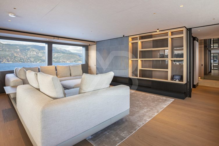 Extra Time yacht interior 14