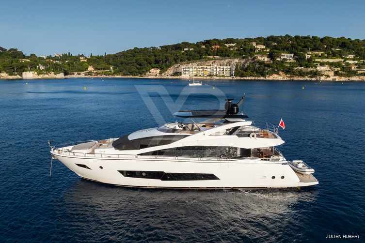 Insomnia yacht exterior 2