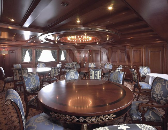 SS Delphine yacht interior 18