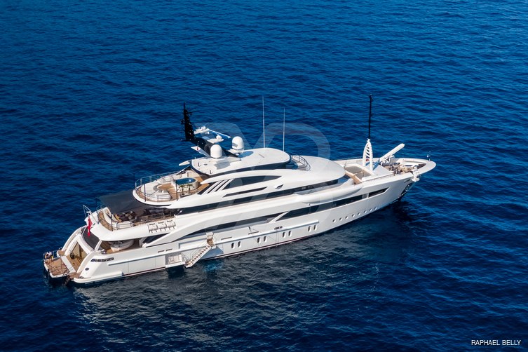 Florentia yacht exterior 23