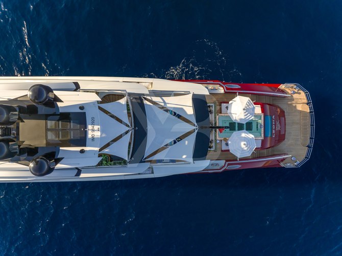 Leona yacht exterior 115