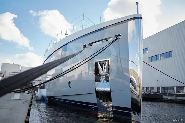 Avatar yacht exterior 4