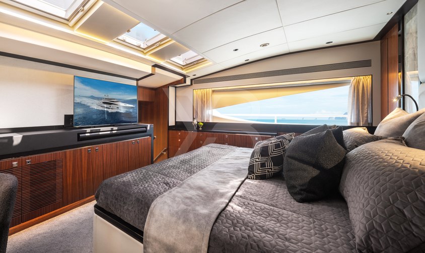 Vin Xan yacht interior 16