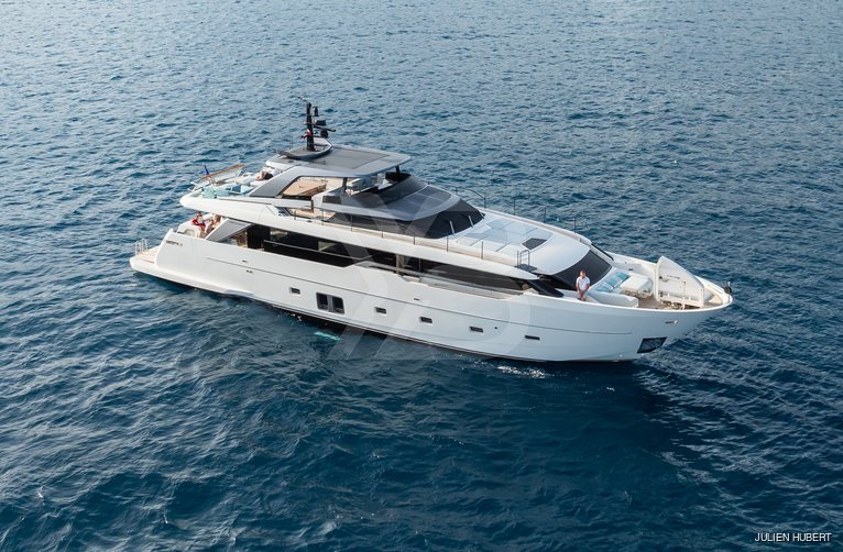 Kapusha yacht exterior 3