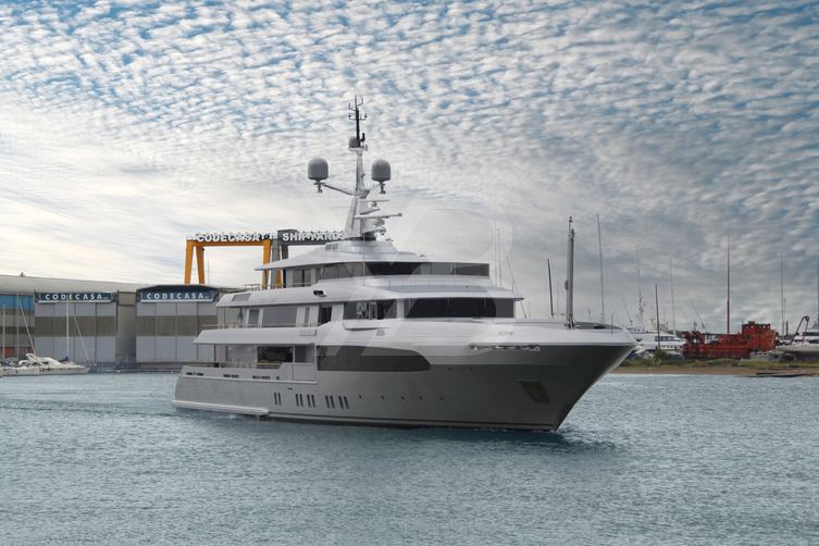 Regina D'Italia yacht exterior 3