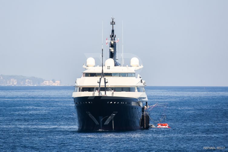 Alfa Nero yacht exterior 4