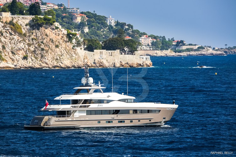 Ares yacht exterior 7