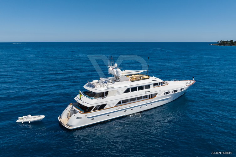 Grandeur yacht exterior 9