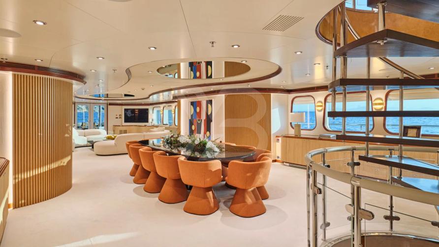 Sojo yacht interior 8