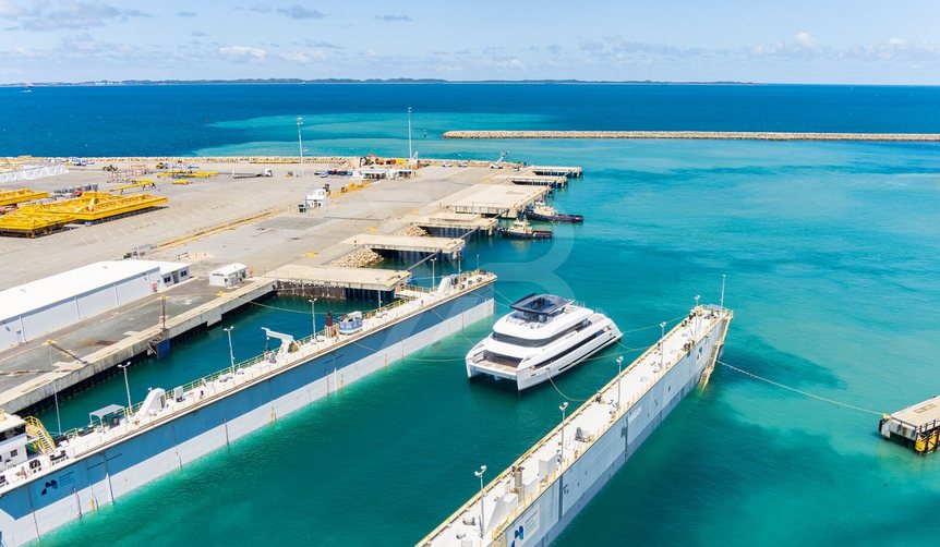 SpaceCat 03 yacht exterior 6