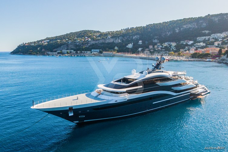 Dar yacht exterior 57