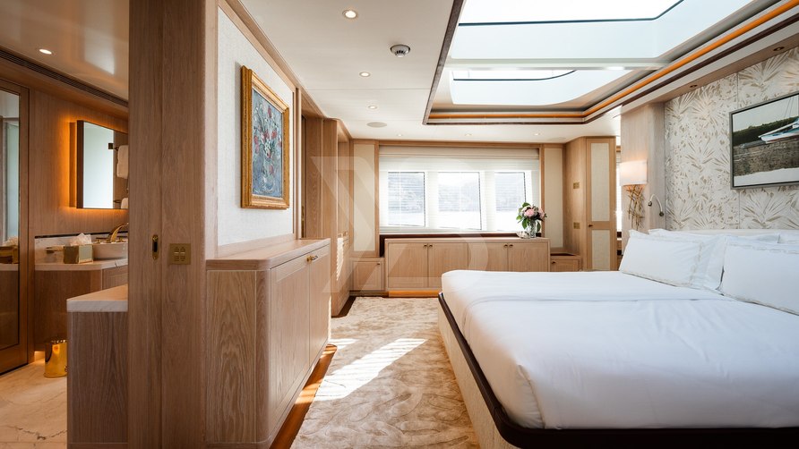 Seaflower yacht interior 13