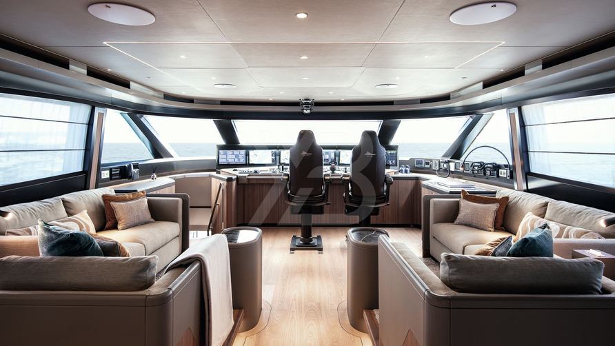 Special One yacht interior 40