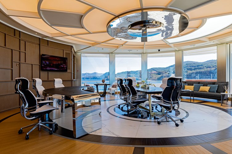 Luminosity yacht interior 20