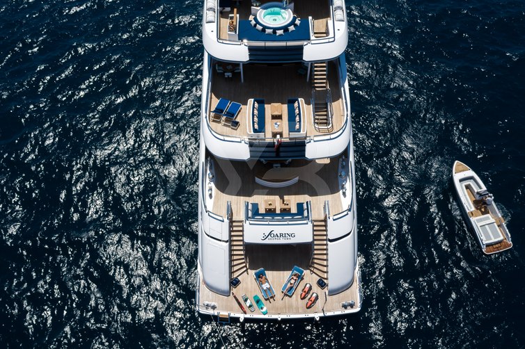 Starlust yacht exterior 6