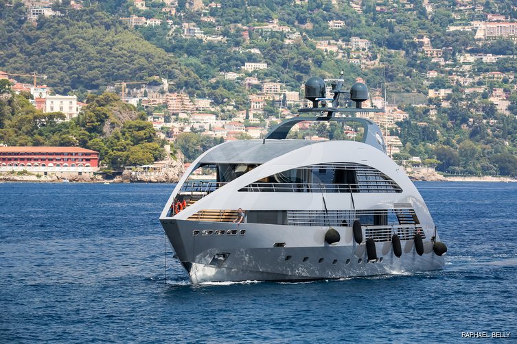 Ocean Pearl yacht exterior 6