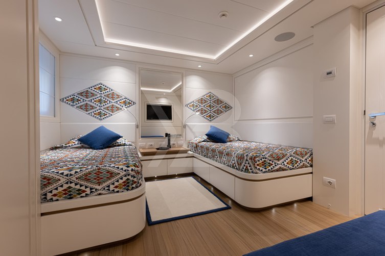 Framura yacht interior 15